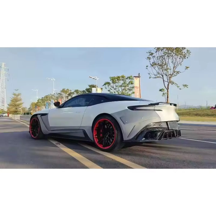 Aston Martin DB11 Koolstofvezel Bodykit (MSY Stijl)