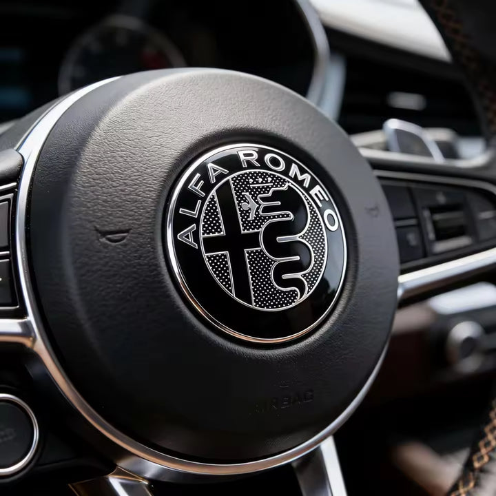 Alfa Romeo Quadrifoglio Naafdoppen & Stickers